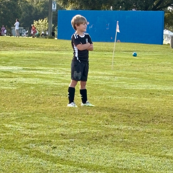 I am your Posher MaeMaeW🤗🤗 - Picture 7 of 7